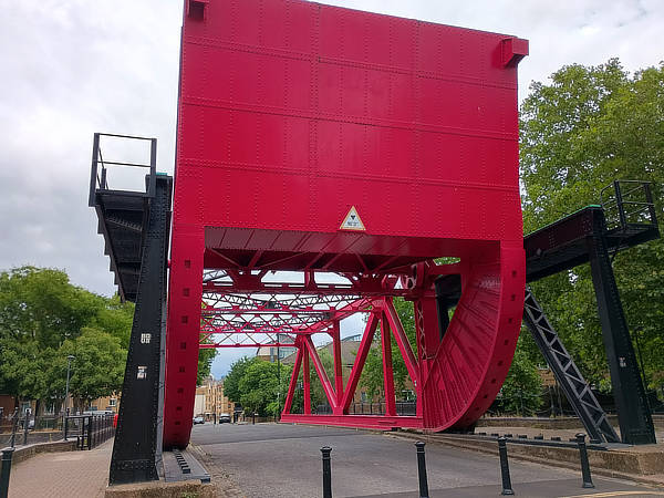 The Thames Path: Tower Hill to Greenwich